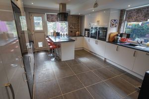 Kitchen / Diner- click for photo gallery